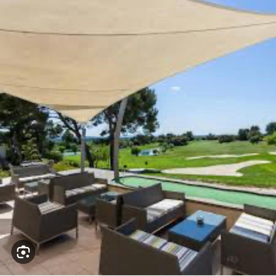 Appartement Golf De Saumane 2 Chambres 2 A 4 Personnes Eksteriør bilde